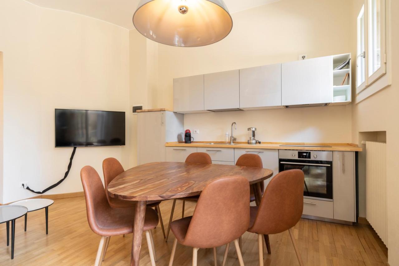 Residenza Cornaggia Apartment Милано Екстериор снимка