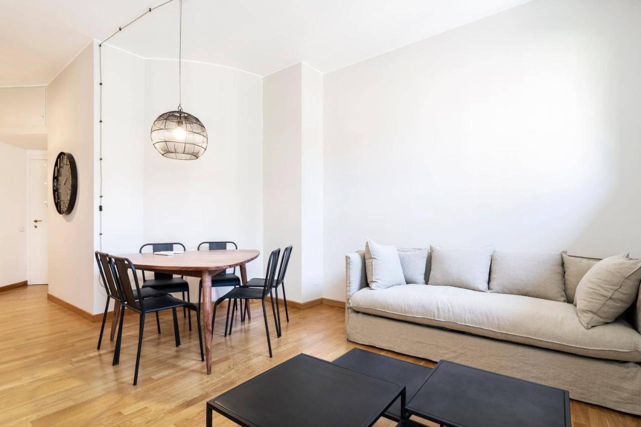 Residenza Cornaggia Apartment Милано Екстериор снимка