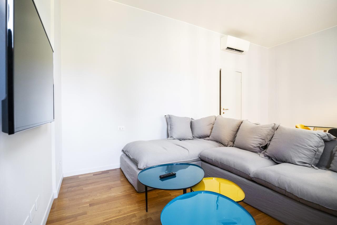 Residenza Cornaggia Apartment Милано Екстериор снимка