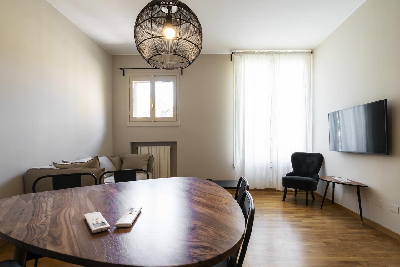 Residenza Cornaggia Apartment Милано Екстериор снимка