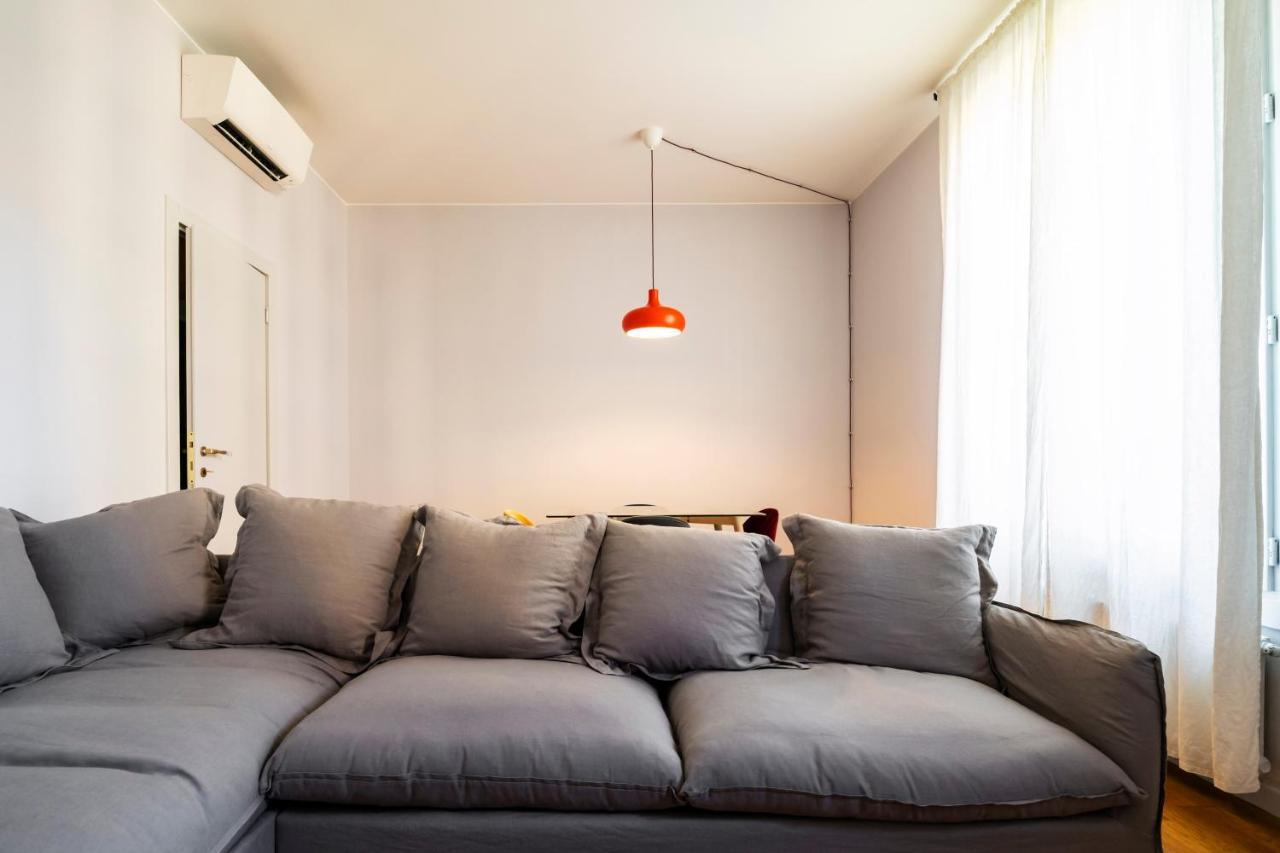 Residenza Cornaggia Apartment Милано Екстериор снимка